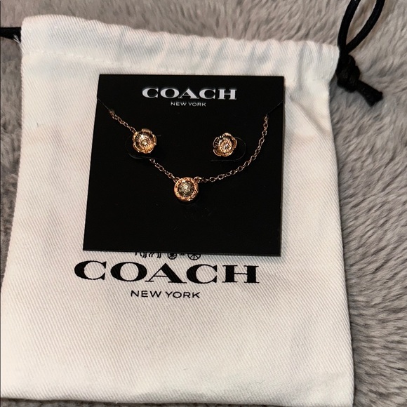 Coach Gold Necklace Set - Picture 1 of 2